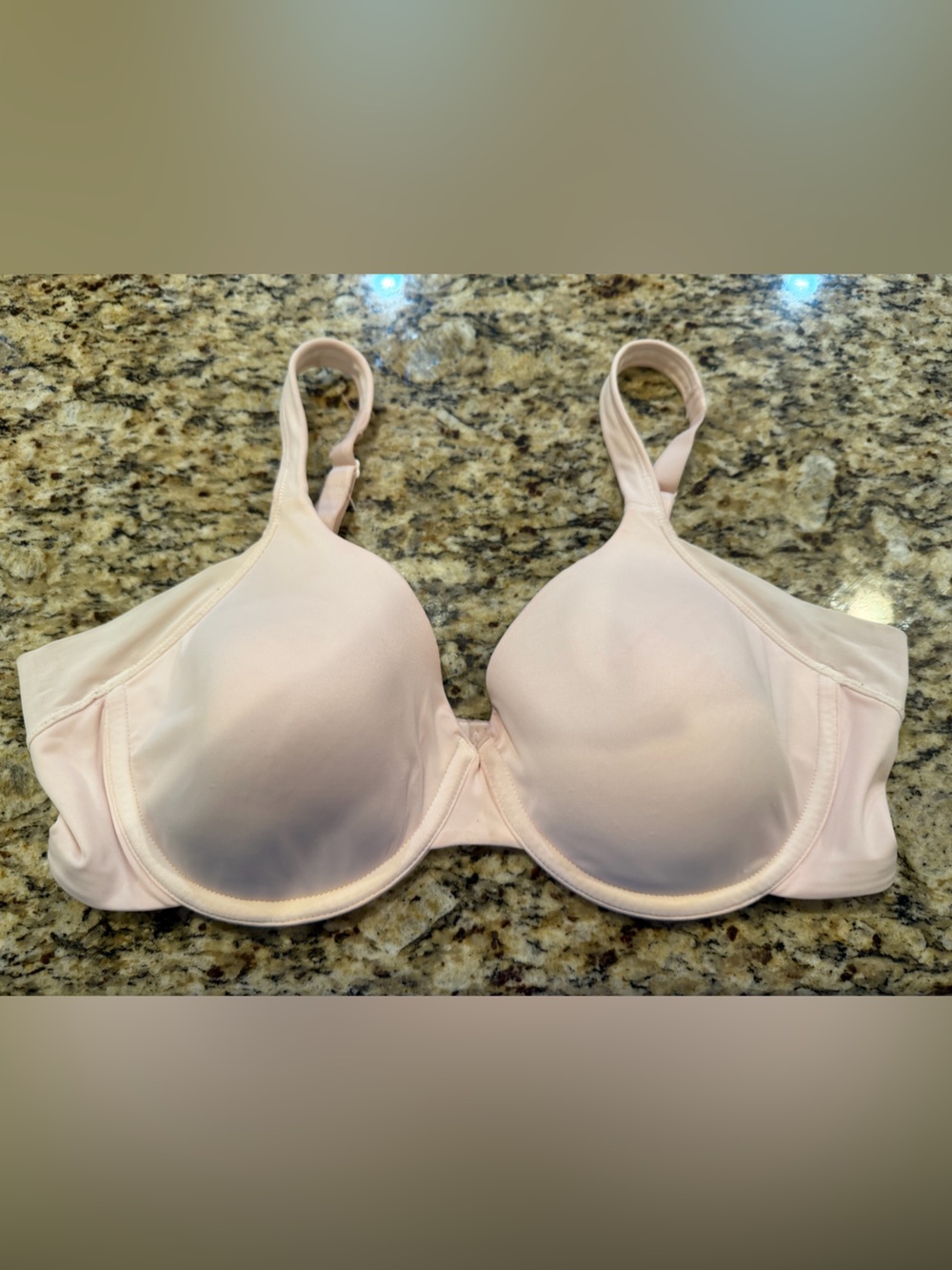 Bali Light Pink Smooth T-Shirt Bra 38C soft comfy supportive padded straps euc